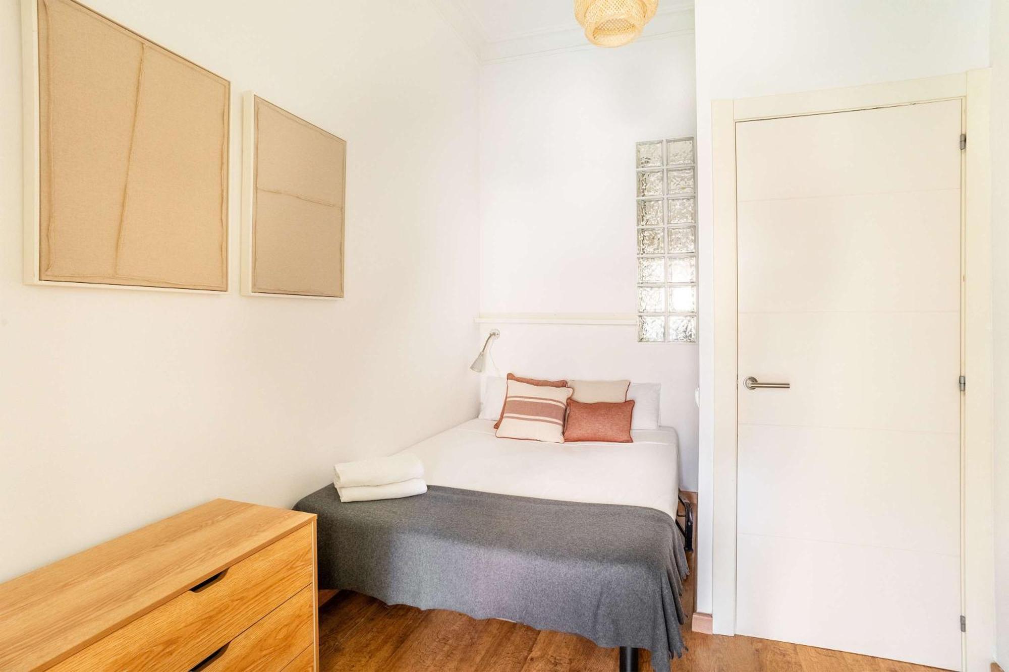 Pl Universitat Bright And Cozy 2bd - 2bth