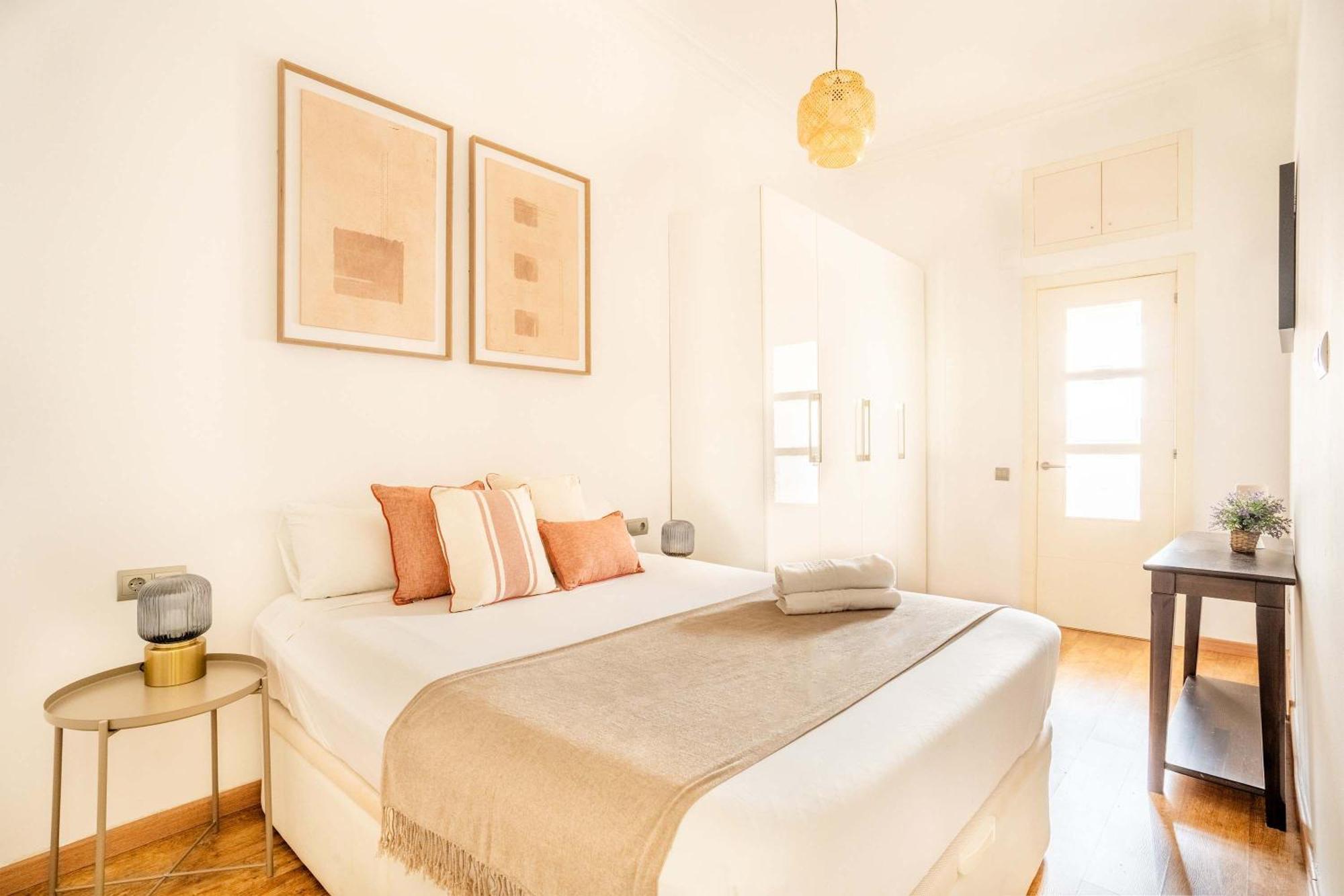 Pl Universitat Bright And Cozy 2bd - 2bth Leilighet